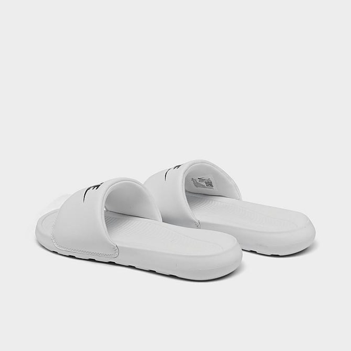 Nike Victori One Slide W - Veľkosť: 40,5 | Farba: Biela · záber 3