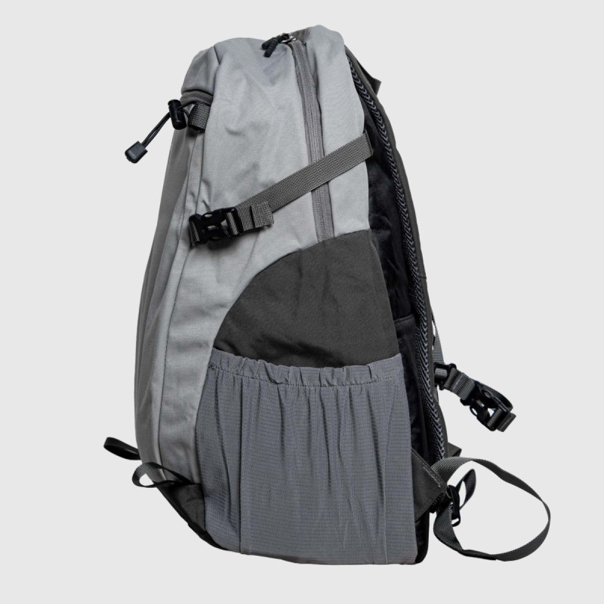 Batoh Iron Aesthetics Hiker, sivý · záber 5