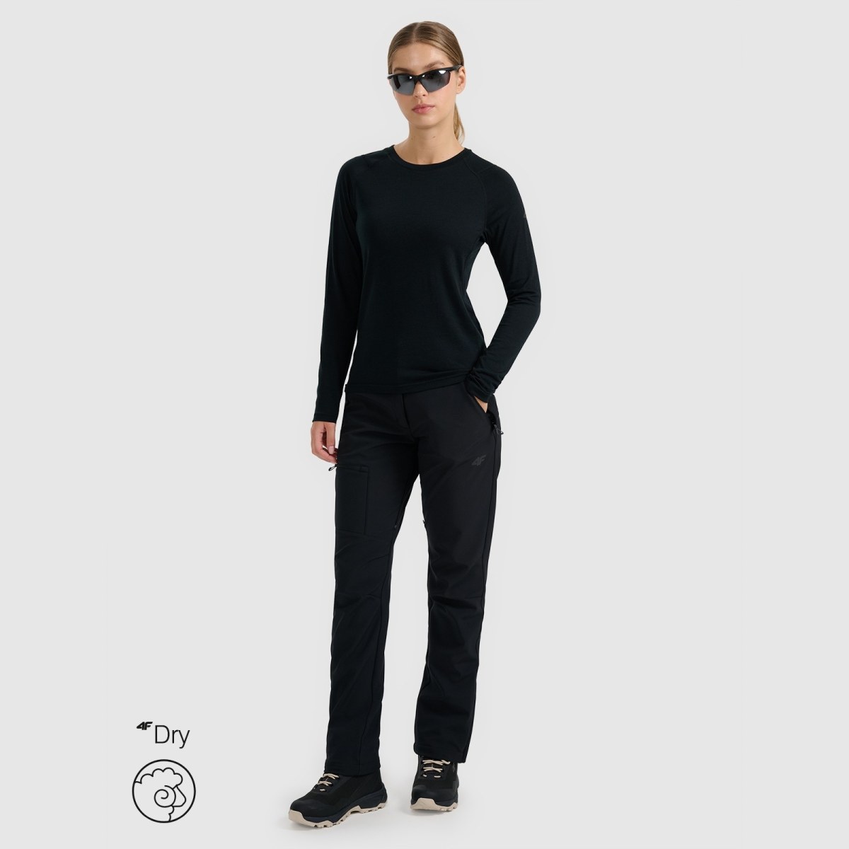 Dámsky rýchloschnúci trekkingový longsleeve s merino vlnou - čierny · záber 2