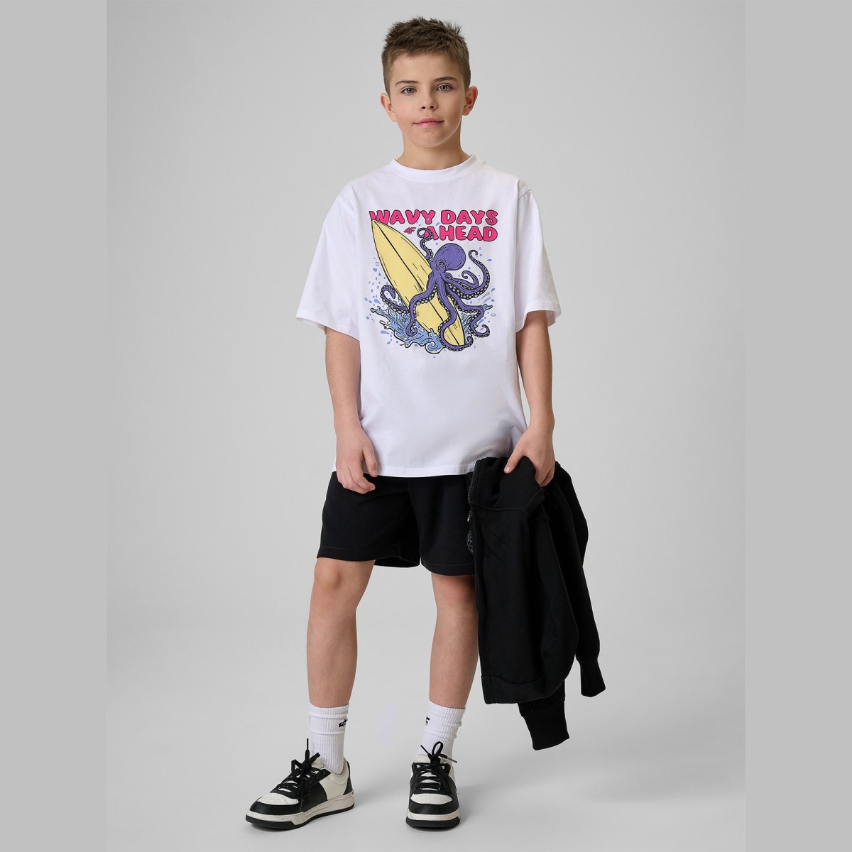 T-shirt loose s potlačou chlapčenský - biely · záber 12