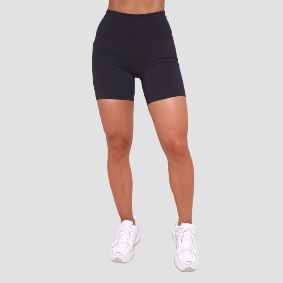 GymBeam Dámske šortky Ignite Black LL · záber 1