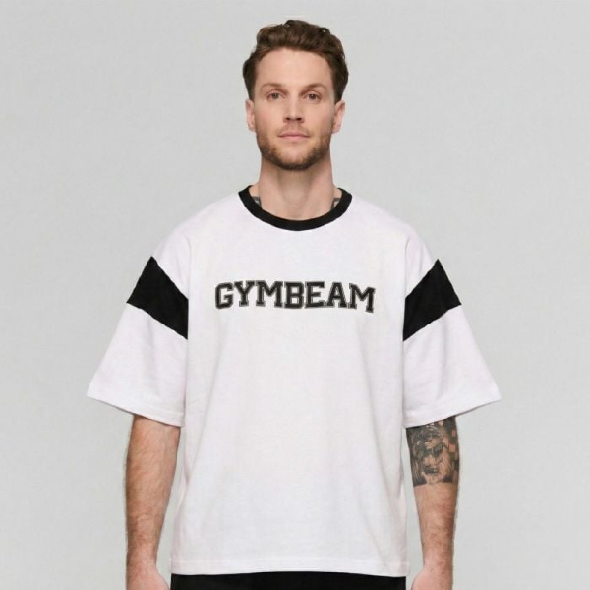 GymBeam Tričko Premium Heavyweight Varsity S · záber 1