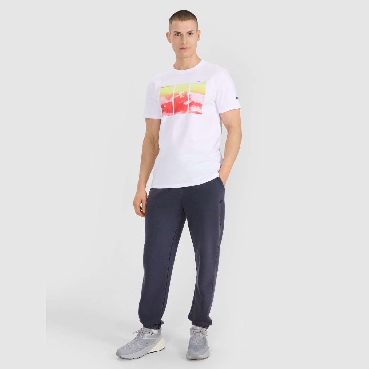 T-shirt regular s potlačou pánsky - biely · záber 2
