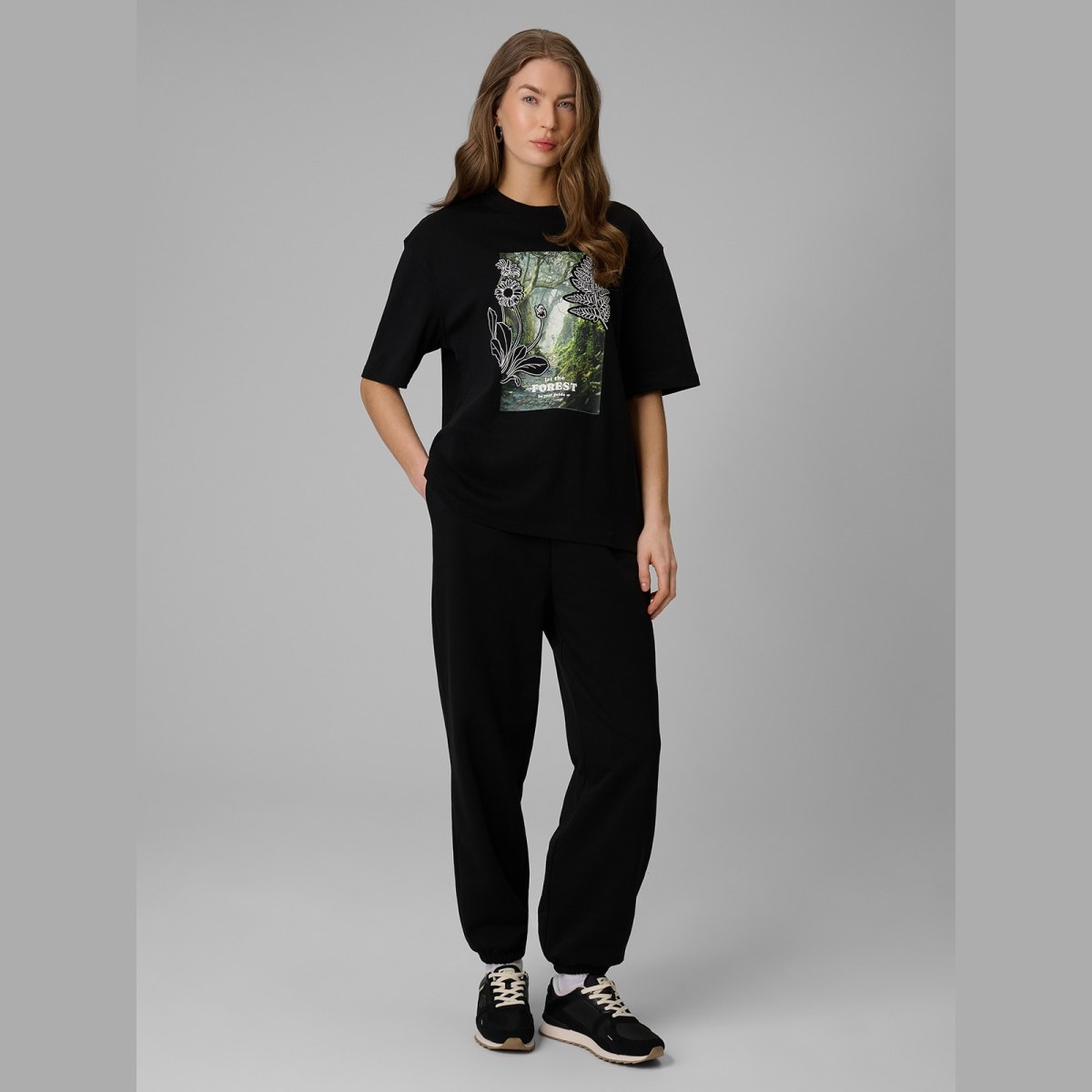 T-shirt loose s potlačou dámsky - čierny · záber 10