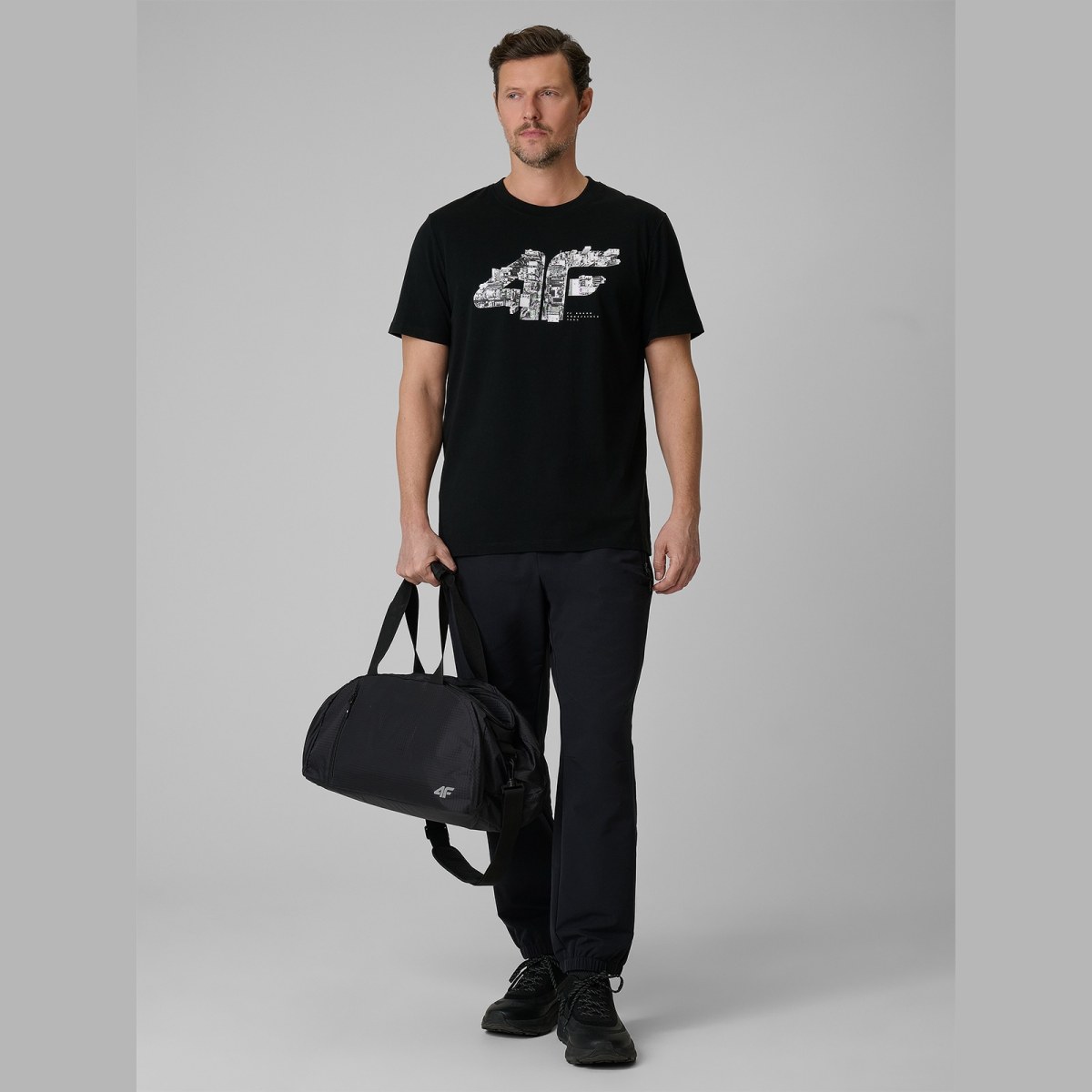 Nohavice casual joggery pánske - čierne · záber 3