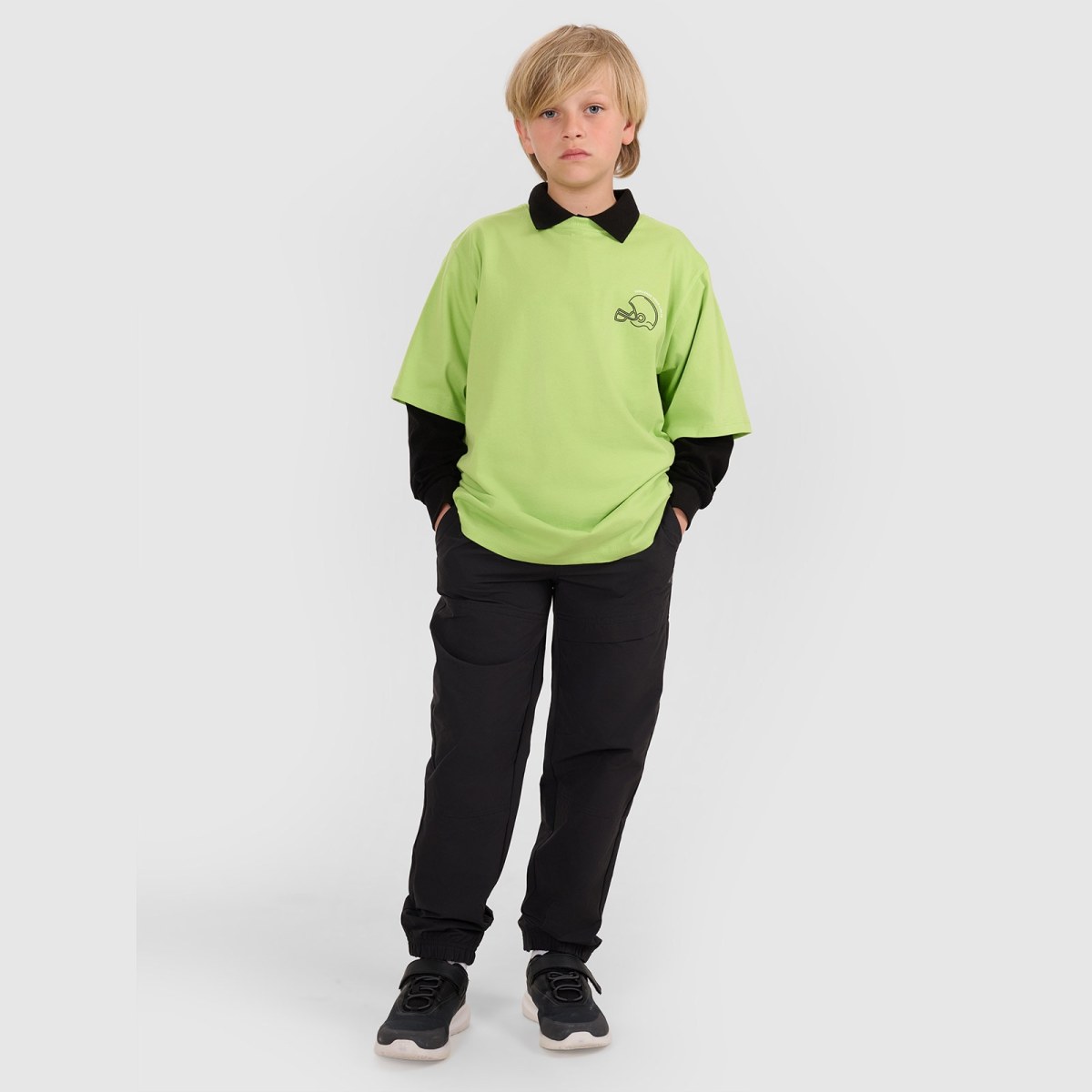 Chlapčenské casual jogger nohavice - čierne · záber 1