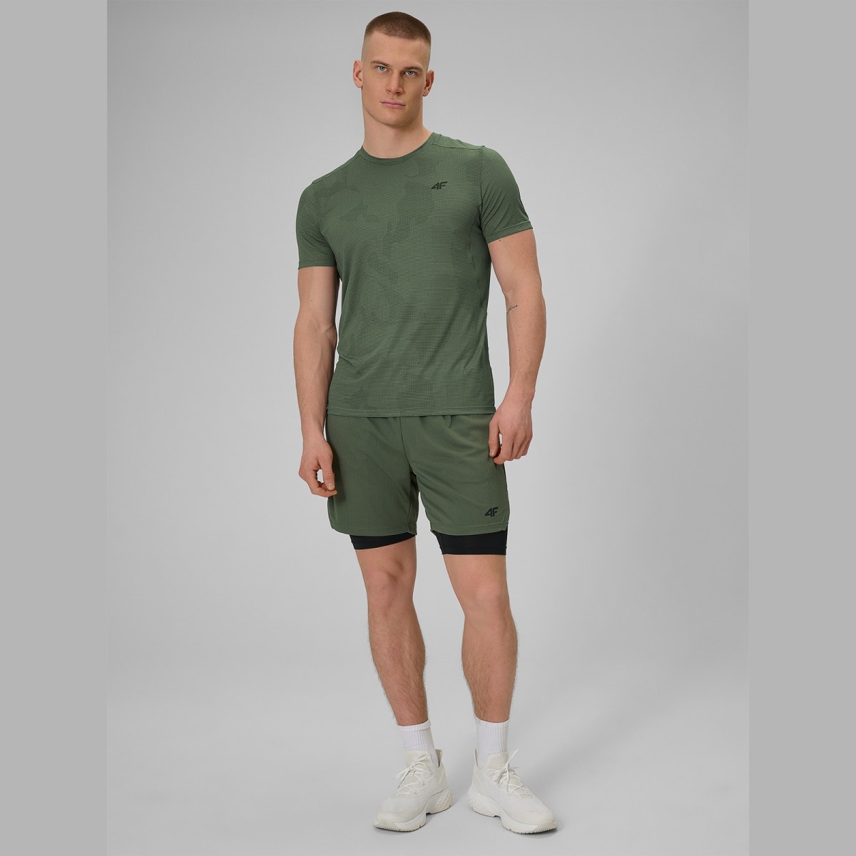 Pánske rýchloschnúce tréningové šortky - khaki · záber 1