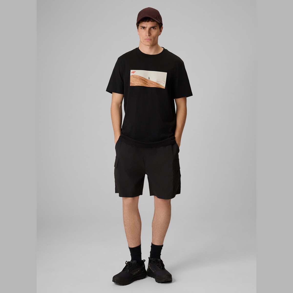 T-shirt relaxed s potlačou pánsky - čierny · záber 2