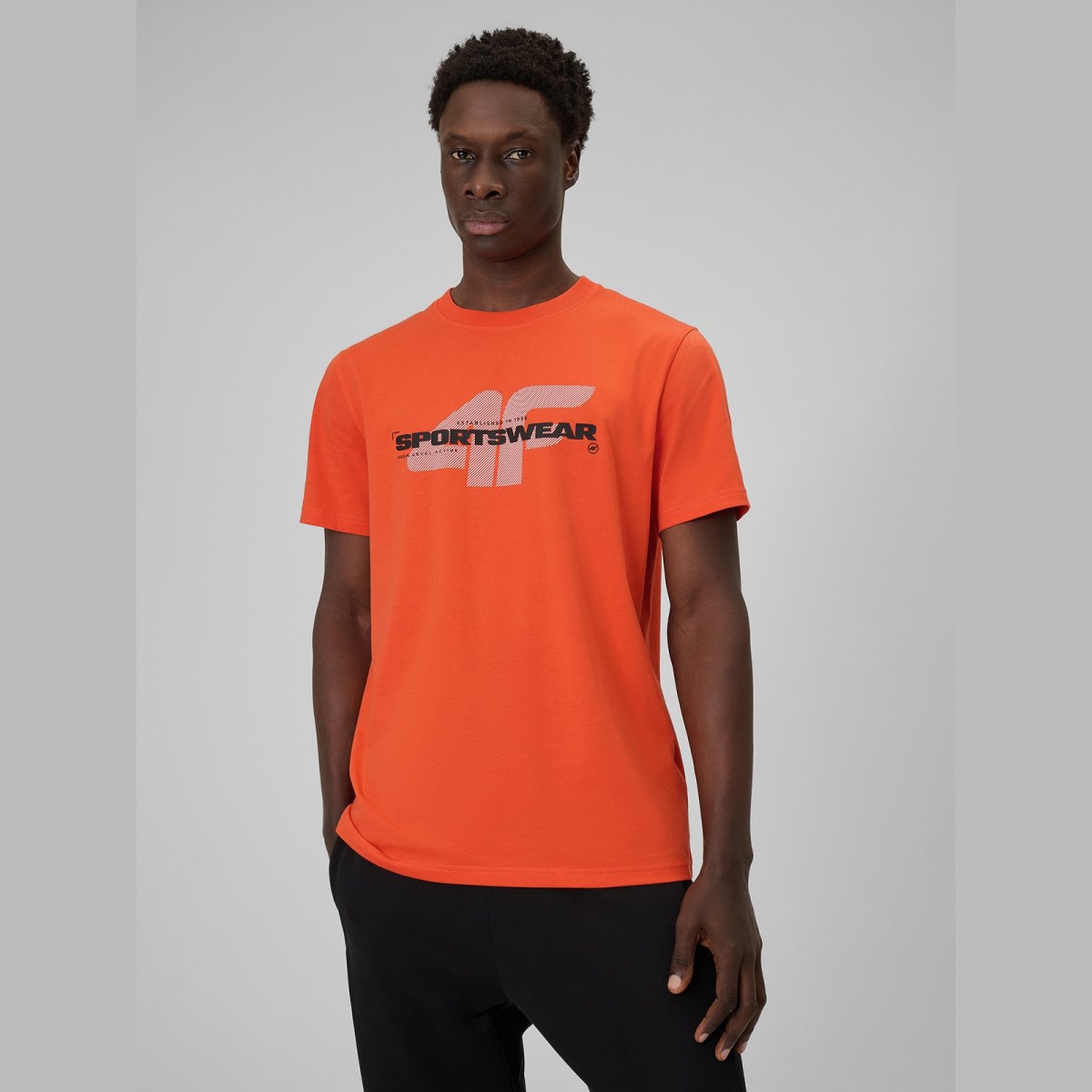 T-shirt regular s potlačou pánsky - oranžový · záber 1