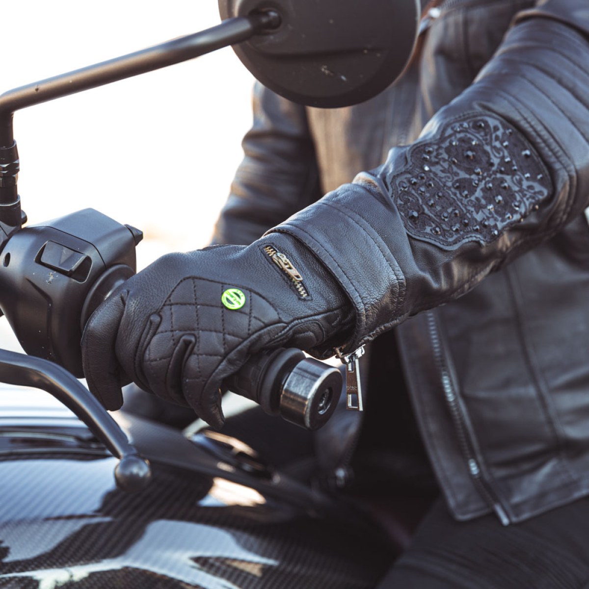 Dámske kožené moto rukavice W-TEC Perchta - Veľkosť: M · záber 3