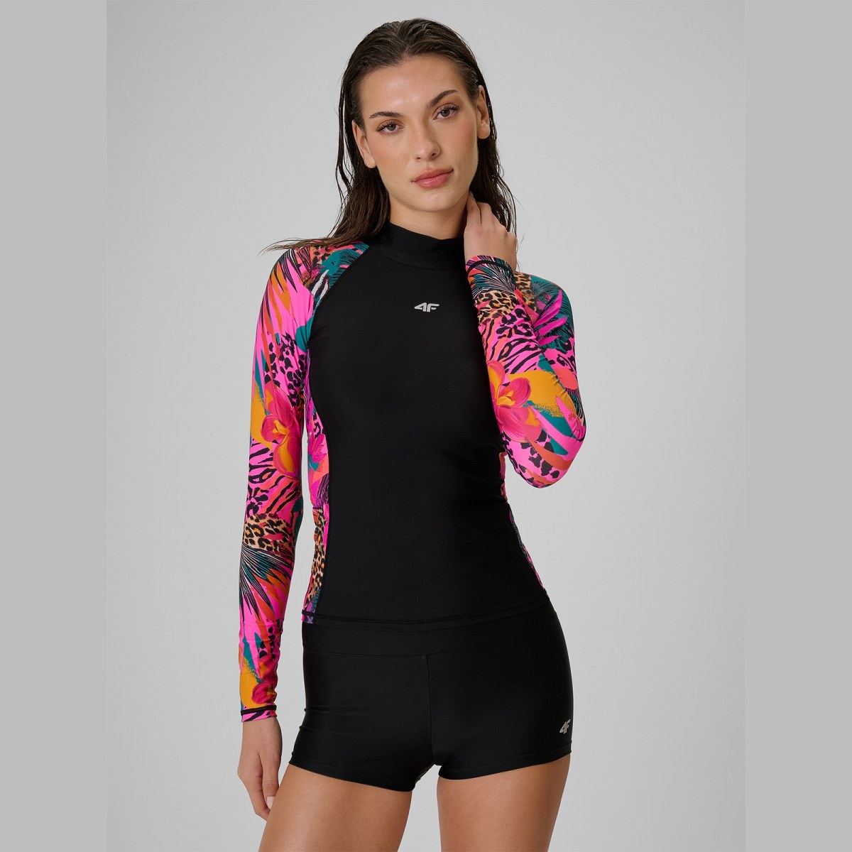 Dámsky top na plávanie a vodné športy s ochranou UPF50+ - multicolor · záber 3