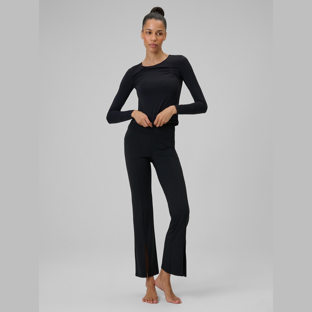 Dámsky SLIM rýchloschnúci joga longsleeve - čierny · záber 2