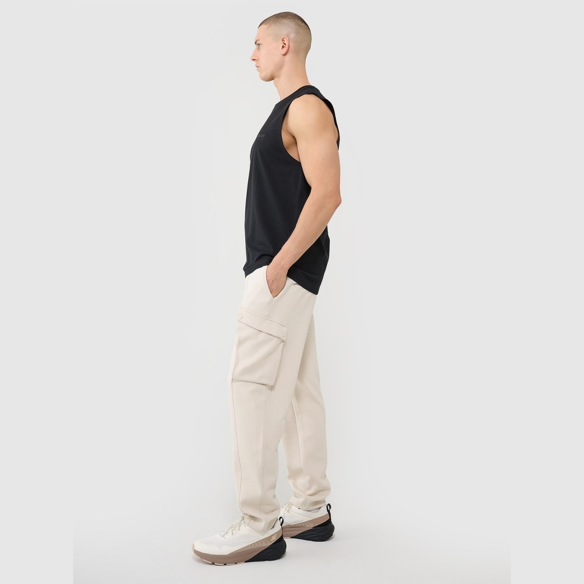 Pánske casual cargo nohavice - béžové · záber 4