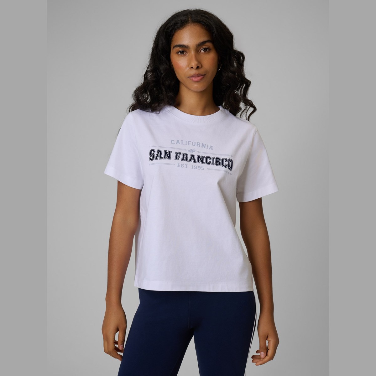 T-shirt boxy s potlačou dámsky - biely · záber 1