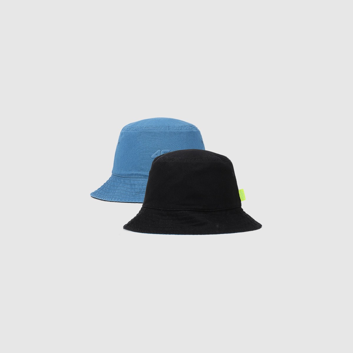 Pánsky obojstranný klobúk typu bucket hat - čierny · záber 1