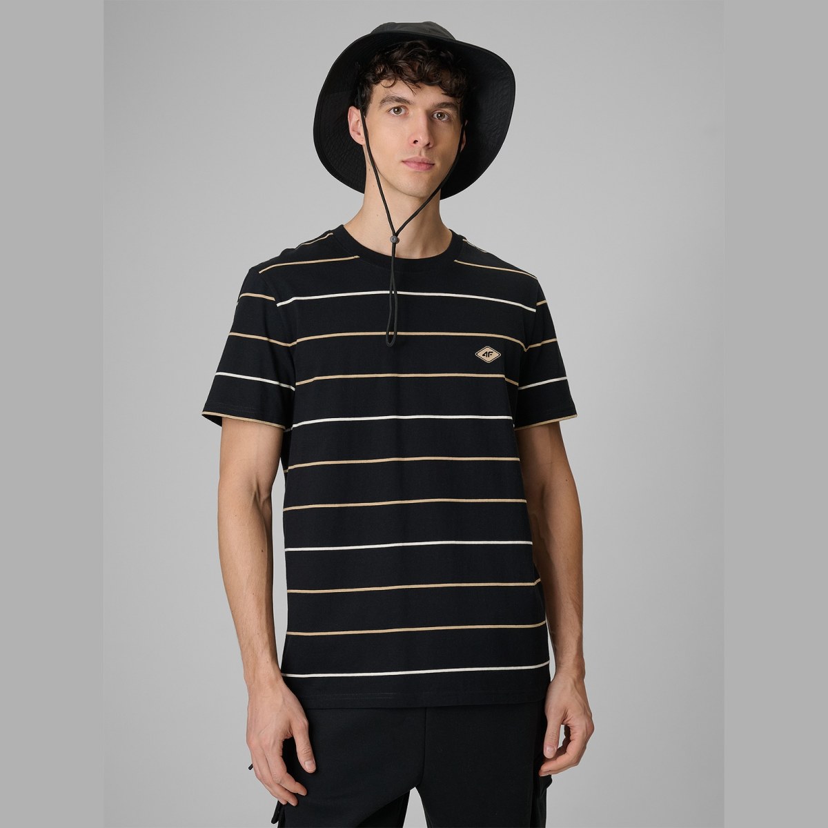 T-shirt regular s potlačou pánsky - čierny · záber 1