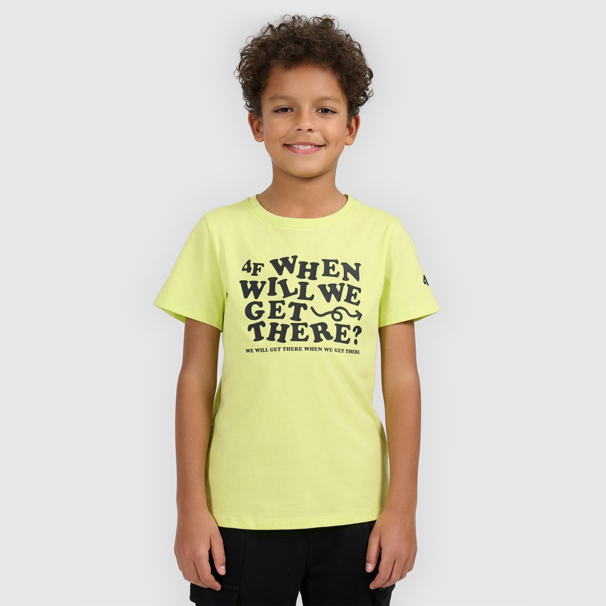 T-shirt regular s potlačou chlapčenský - žltý · záber 1