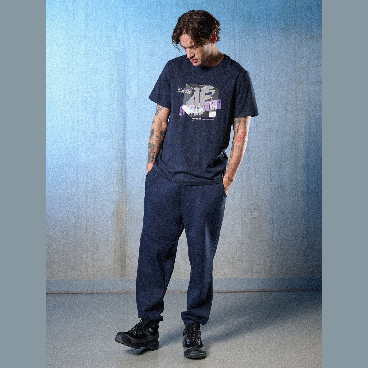 T-shirt regular s potlačou pánsky - tmavomodrý · záber 8
