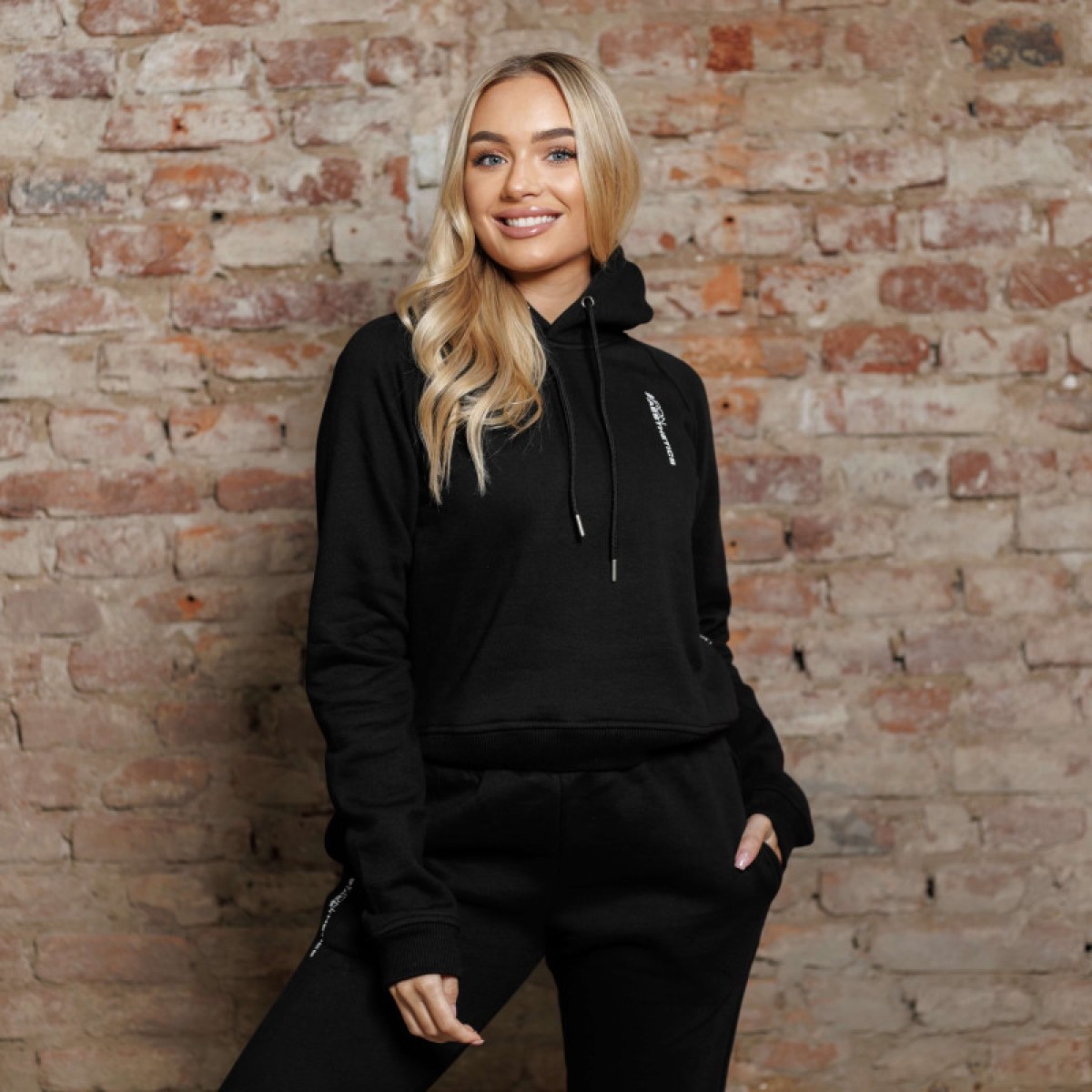 Dámska športová mikina Iron Aesthetics Comfy, čierna · záber 2