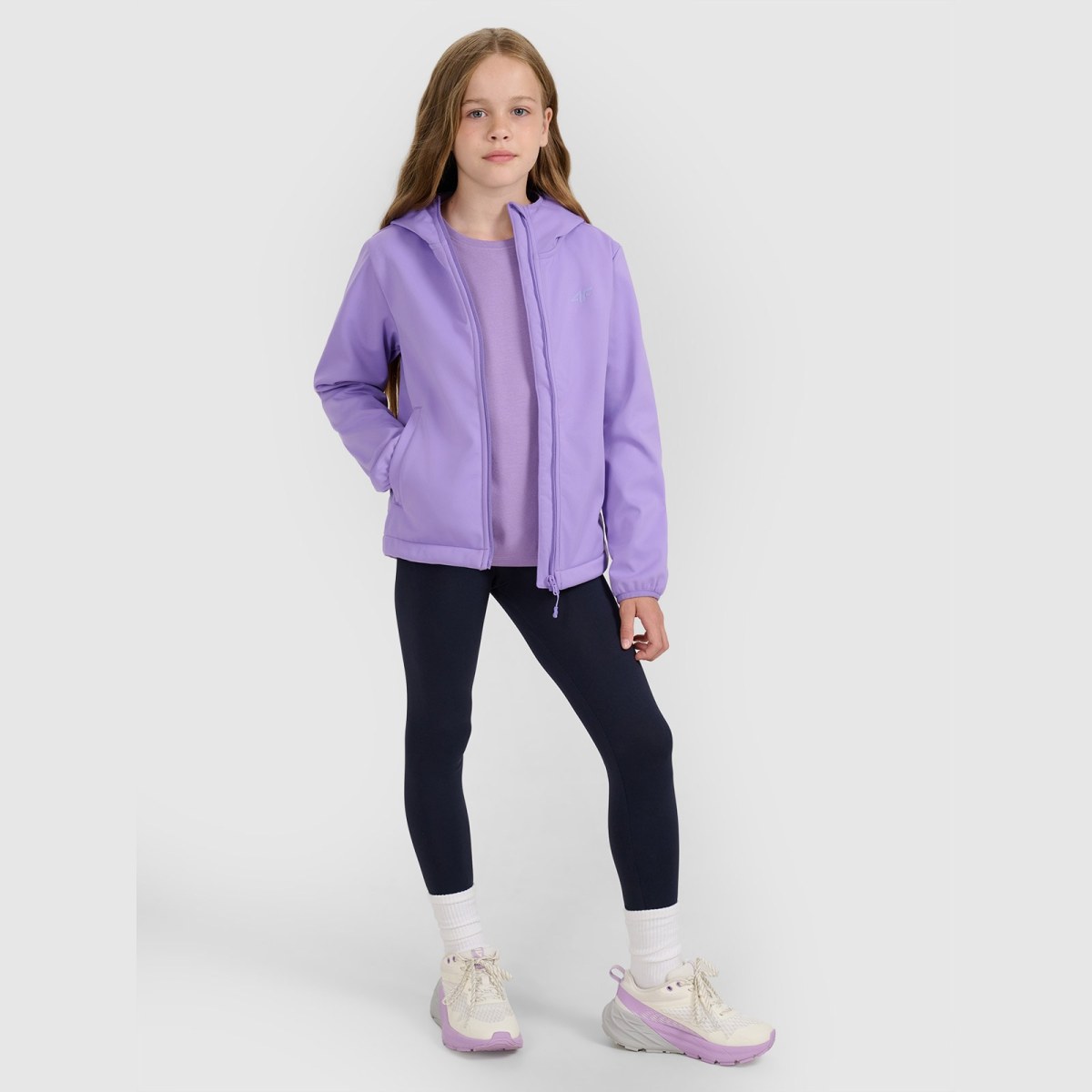 Dievčenská vetruodolná softshell bunda membrána 5000 - fialová · záber 2