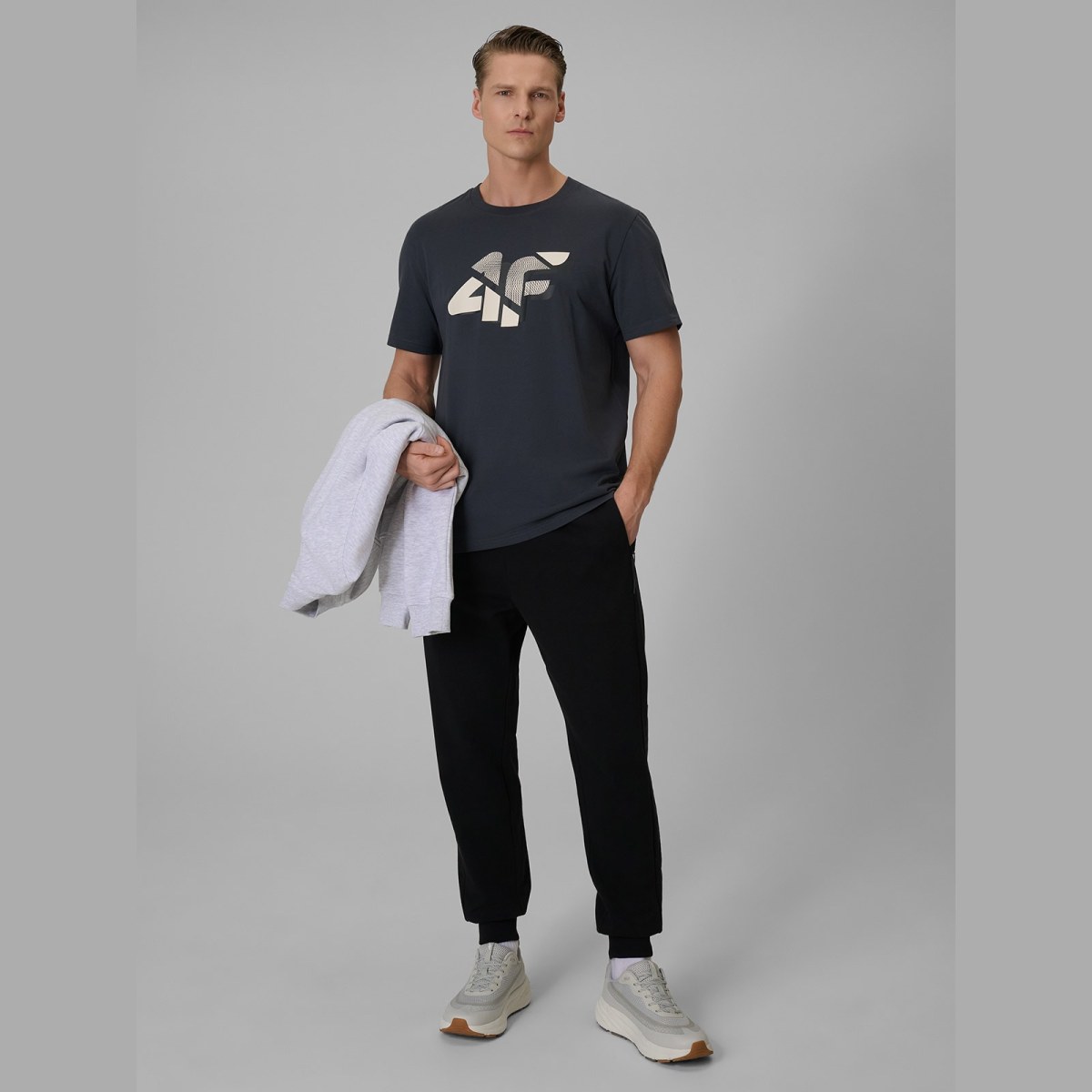 T-shirt regular s potlačou pánsky - sivý · záber 2