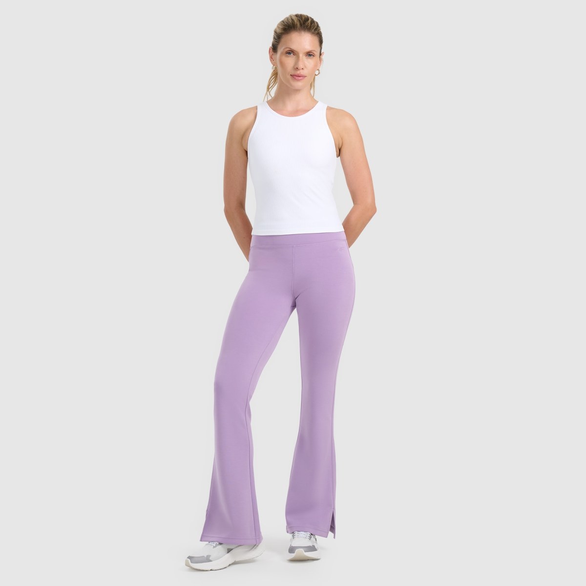 Dámsky slim top z rebrovanej pleteniny - biely · záber 2