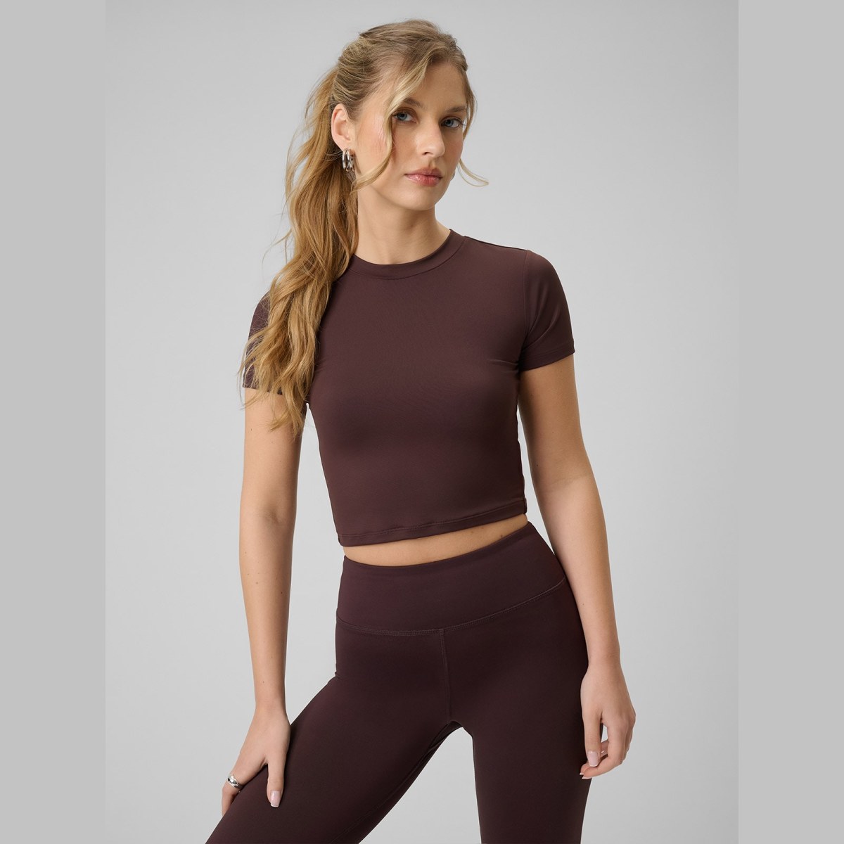 T-shirt slim hladký dámsky - hnedé · záber 1