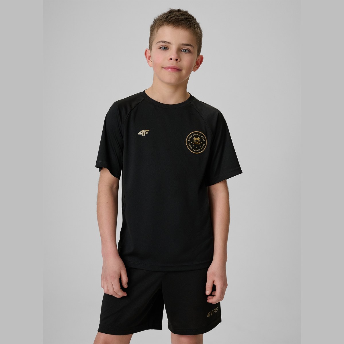Detské rýchloschnúce športové tričko 4F JUNIOR x Robert Lewandowski - čierne · záber 1