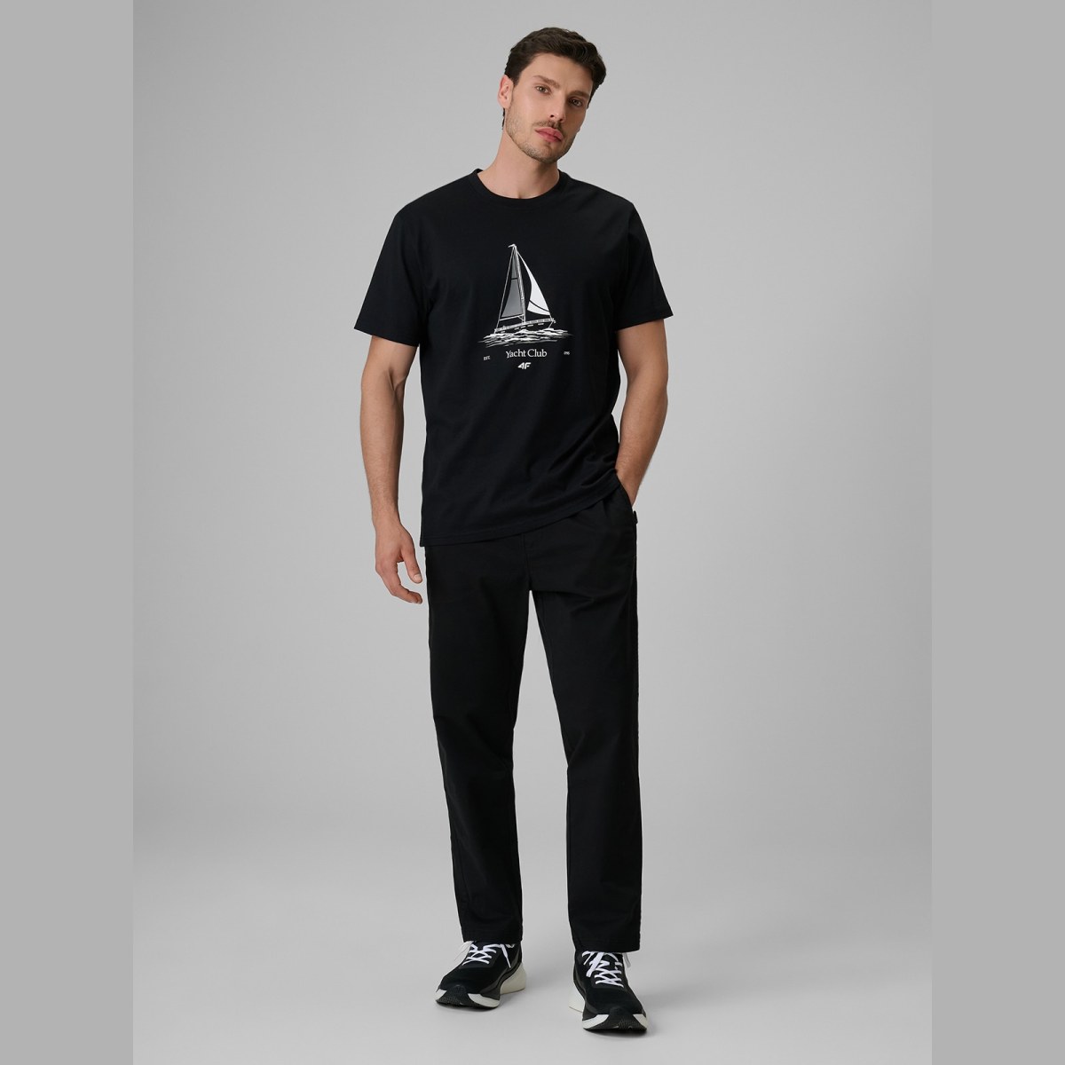 T-shirt relaxed s potlačou pánsky - čierny · záber 4