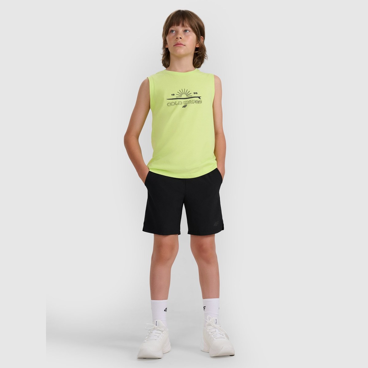 Chlapčenský tank top regular s potlačou - zelený · záber 2