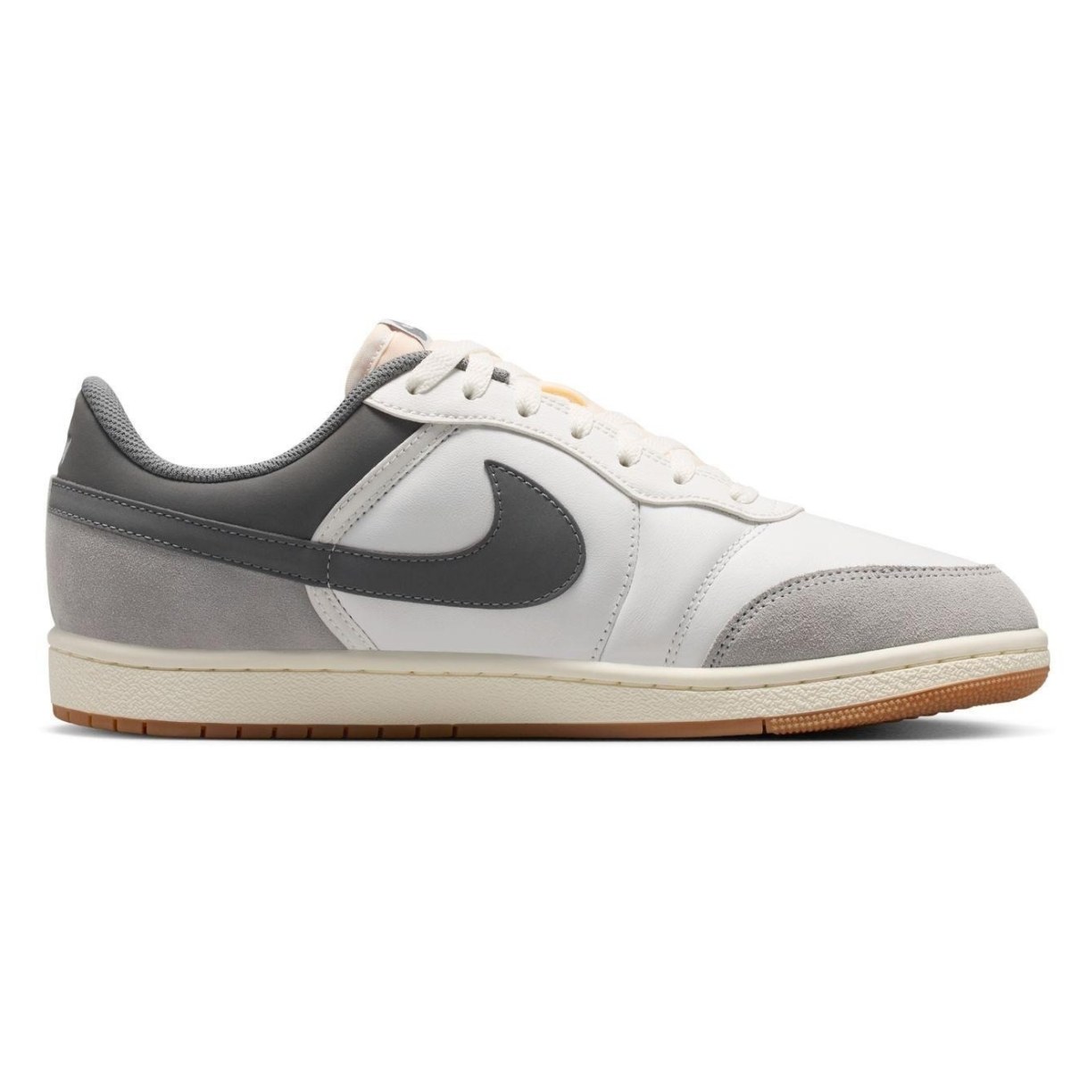 Nike Air Jordan Skyline Low LE M - Veľkosť: 42,5 · záber 1