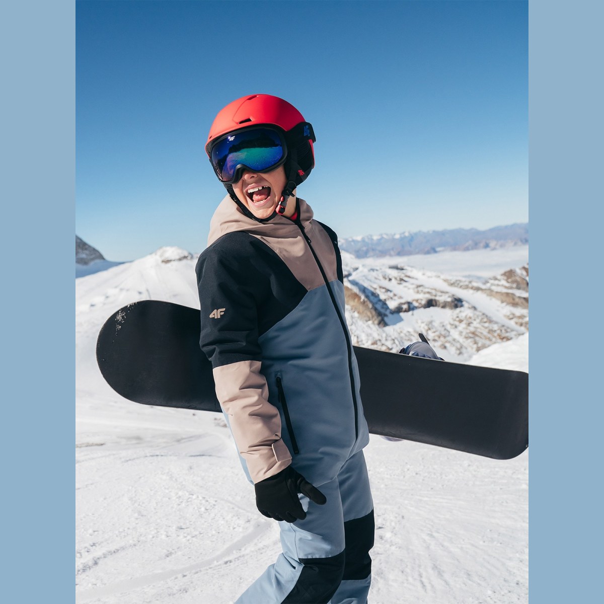Chlapčenská snowboardová bunda membrána 10000 - hnedá · záber 1