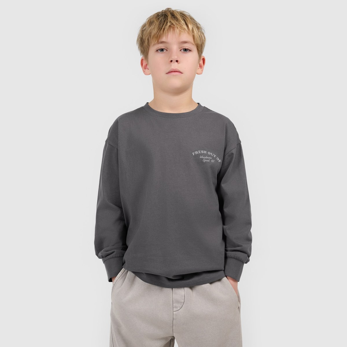 Longsleeve loose s potlačou chlapčenský - sivý · záber 2
