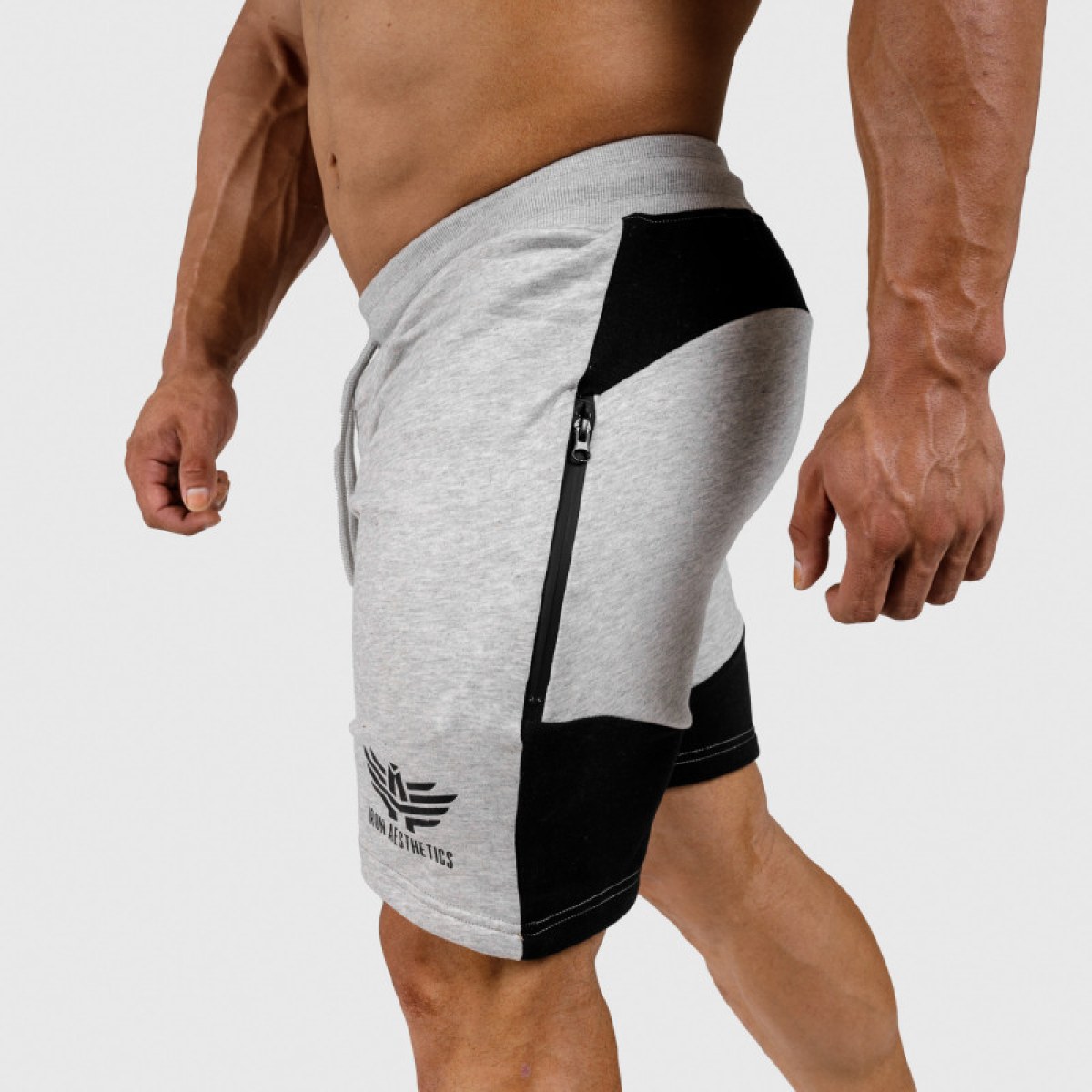 Pánske teplákové kraťasy Iron Aesthetics Panels, sivé · záber 2