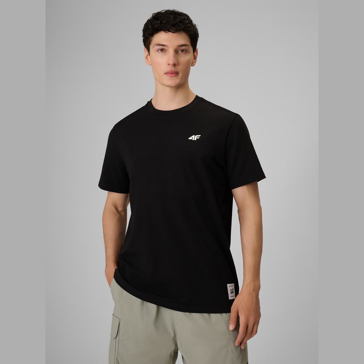 T-shirt relaxed s potlačou pánsky - čierny · záber 11
