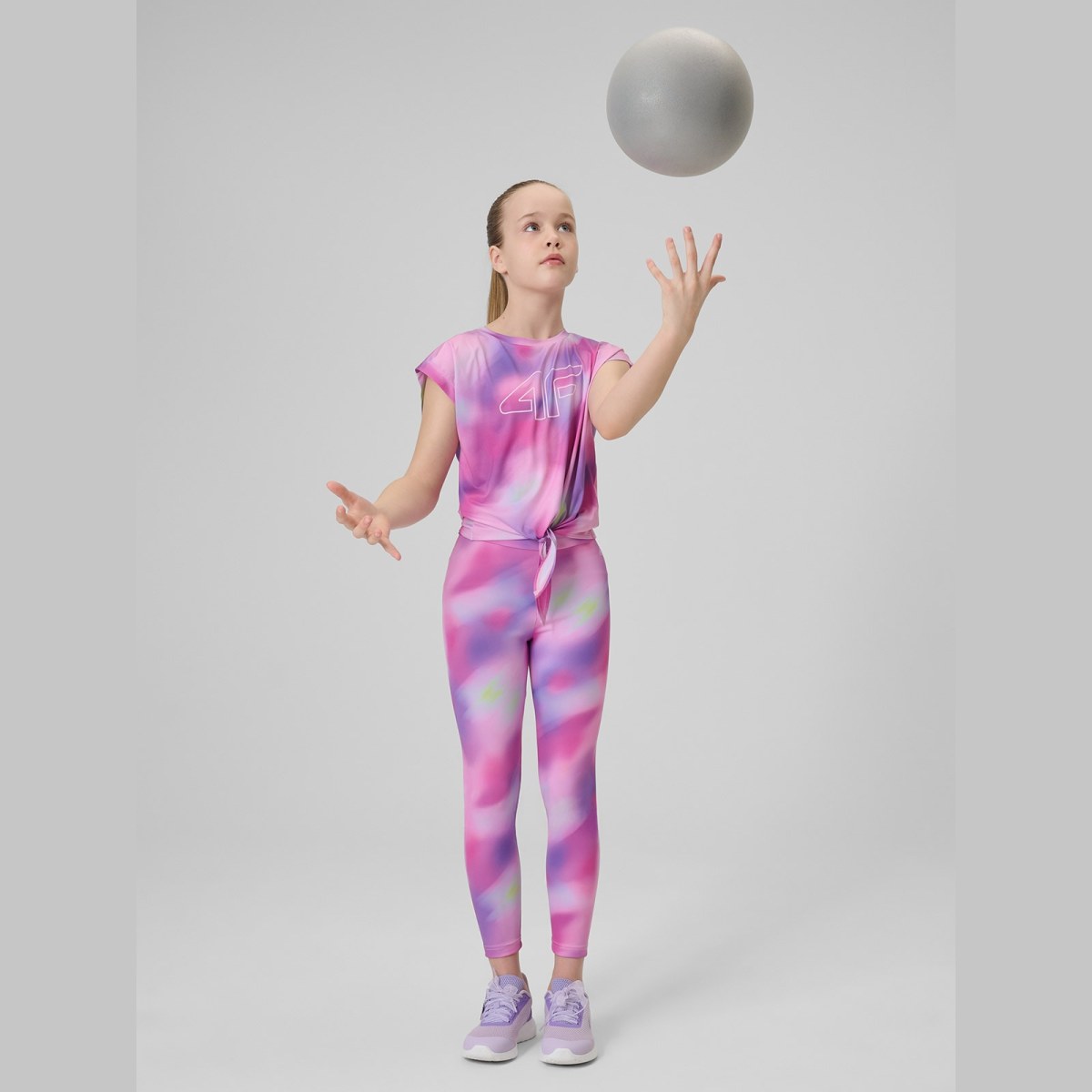 Dievčenský rýchloschnúci športový crop-top - multicolor · záber 2