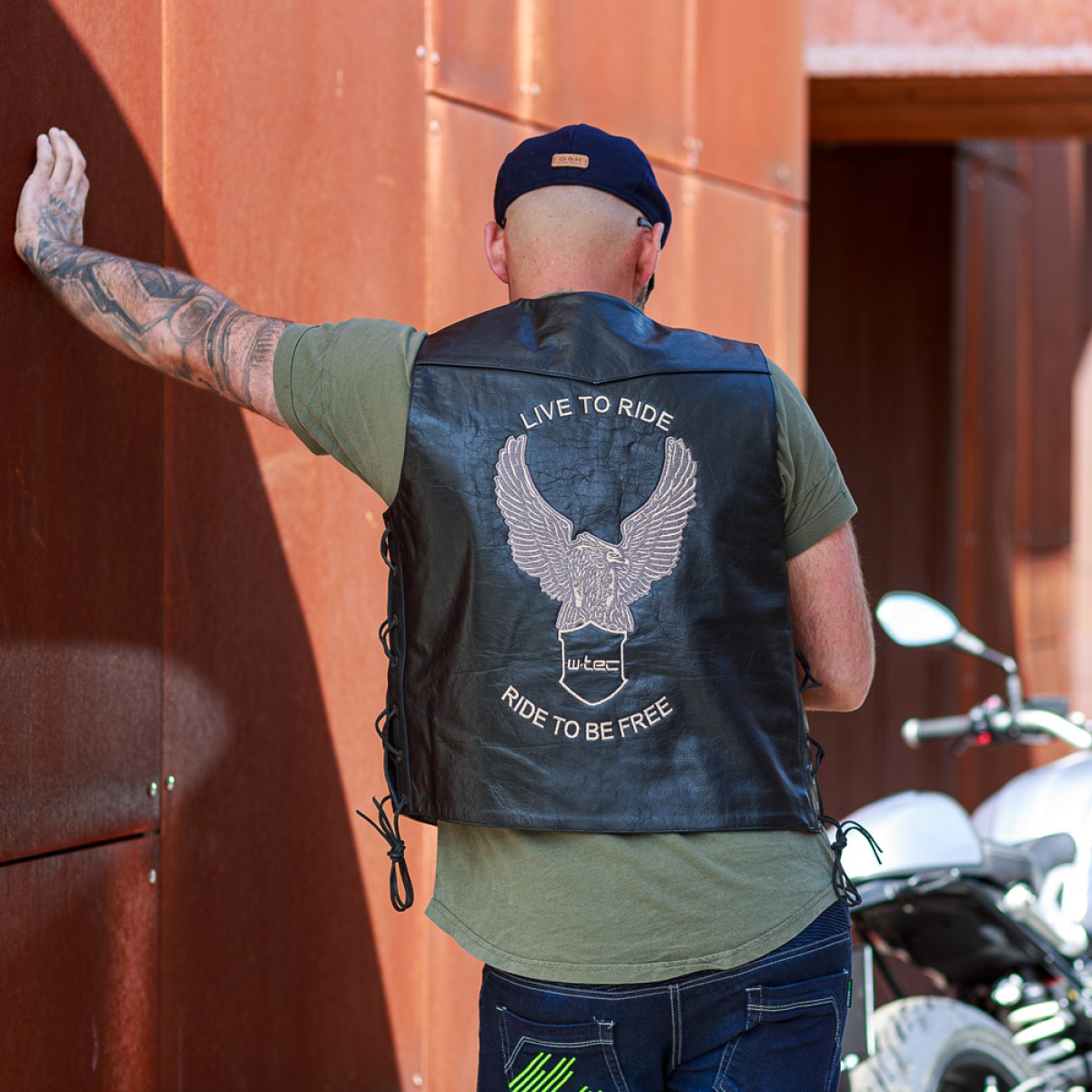 Kožená moto vesta W-TEC Rockridge - Veľkosť: 3XL · záber 2