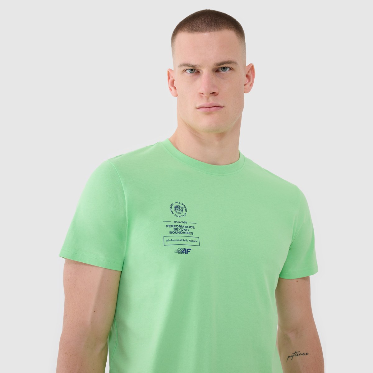 TSHIRT · záber 2