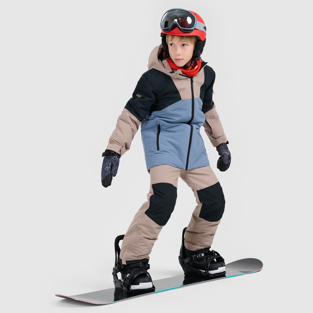 Chlapčenská snowboardová bunda membrána 10000 - hnedá · záber 2