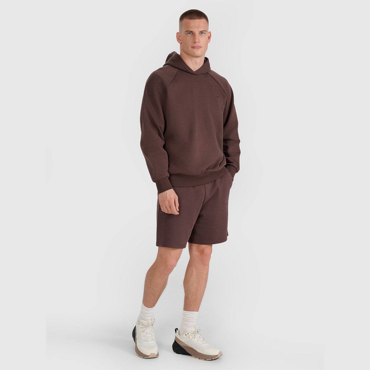 Unisex teplákové šortky - hnedé · záber 1