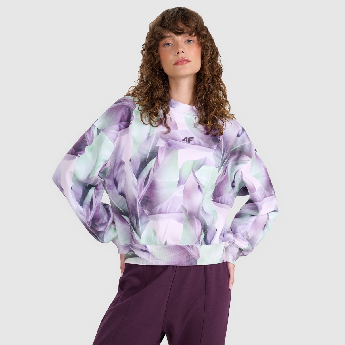 Dámska tepláková mikina bez zipsu a bez kapucne - multicolor · záber 1