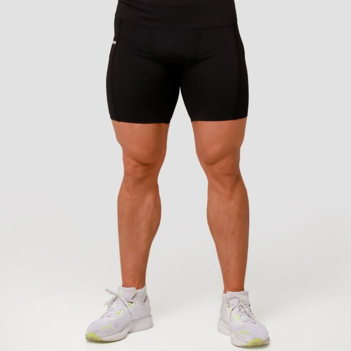 GymBeam Kompresné šortky Mid Black M · záber 1
