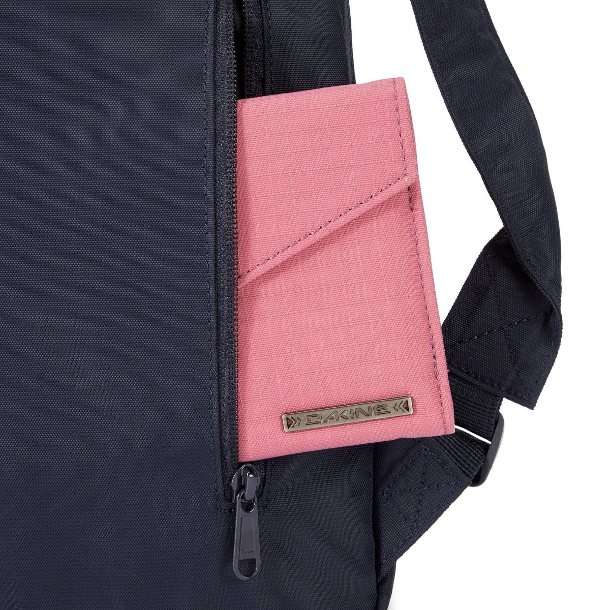 Dakine Essentials Pack Mini 7L · záber 5