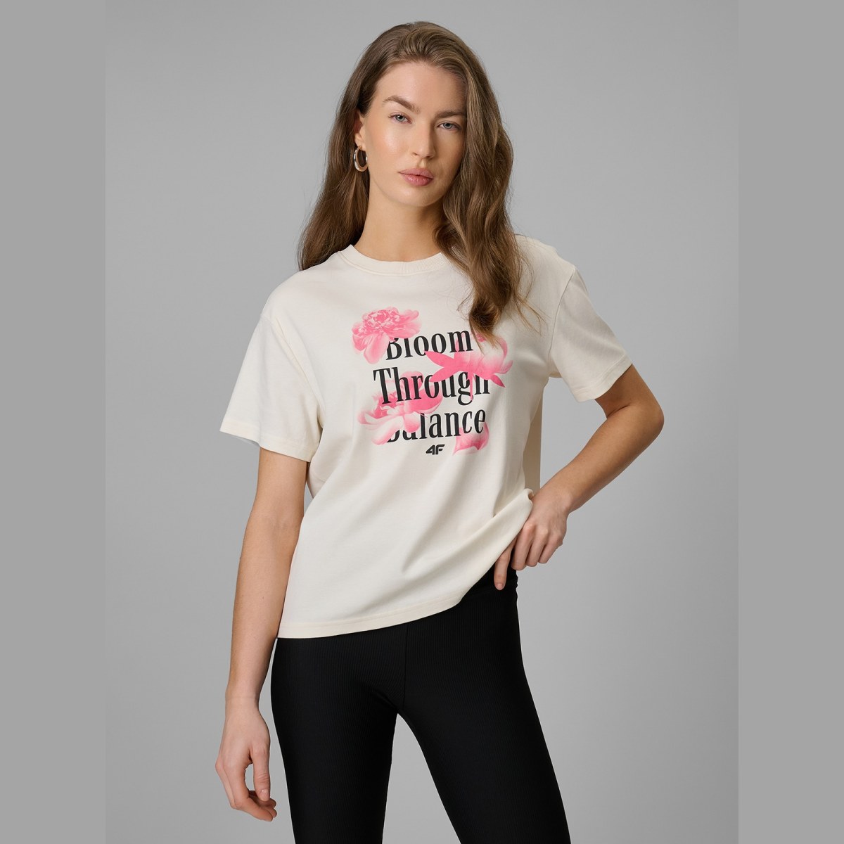 T-shirt regular s potlačou dámsky - béžový · záber 3