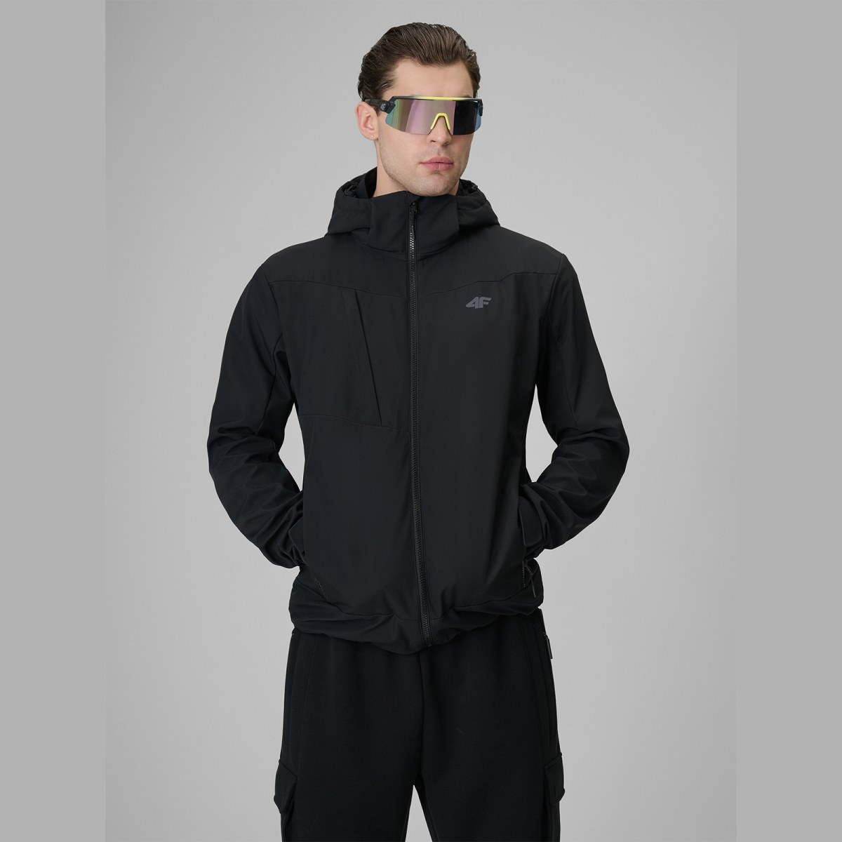 Pánska softshell vetruodolná bunda membrána 5000 - čierna · záber 1