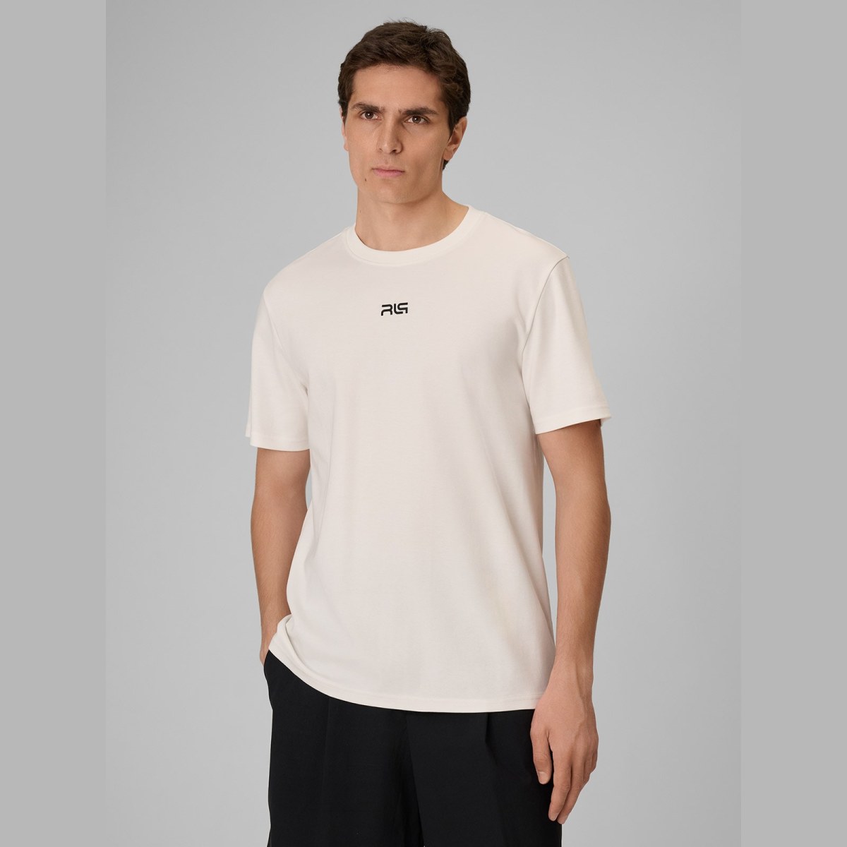 T-shirt regular hladký pánsky 4F x Robert Lewandowski - biely · záber 1