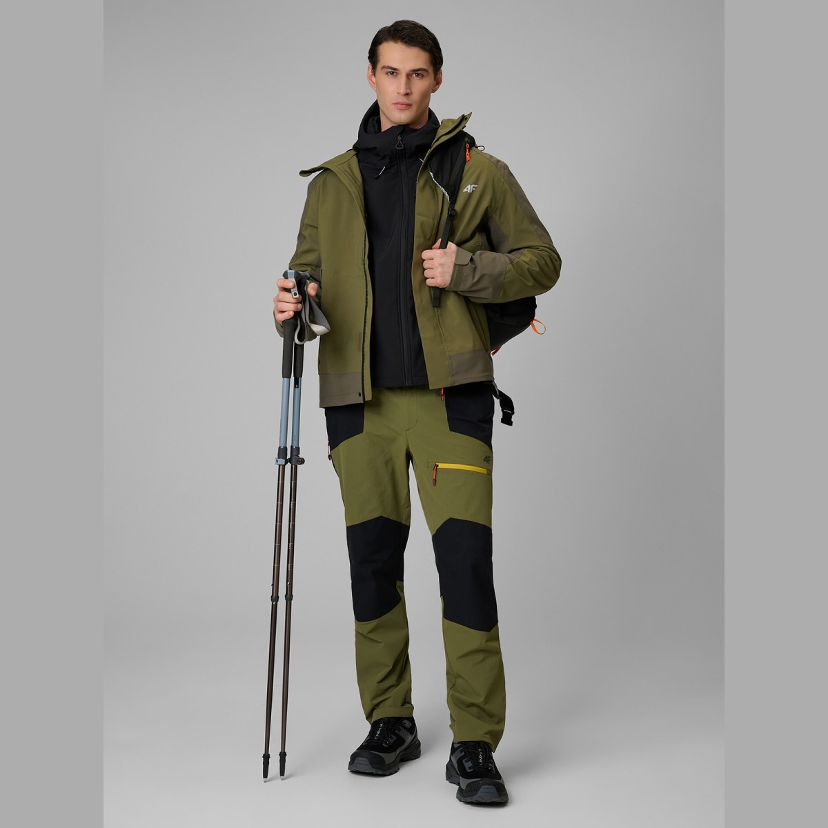 Trekové nohavice rýchloschnúce pánske - khaki · záber 1