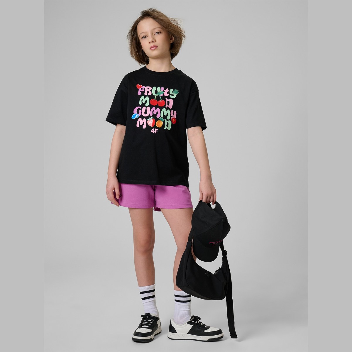 T-shirt loose s potlačou dievčenský - čierny · záber 4