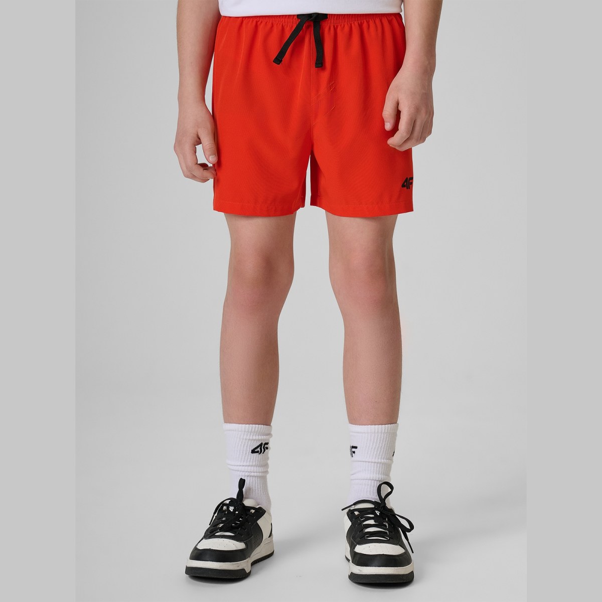 Chlapčenské plážové boardshorty - červené · záber 2
