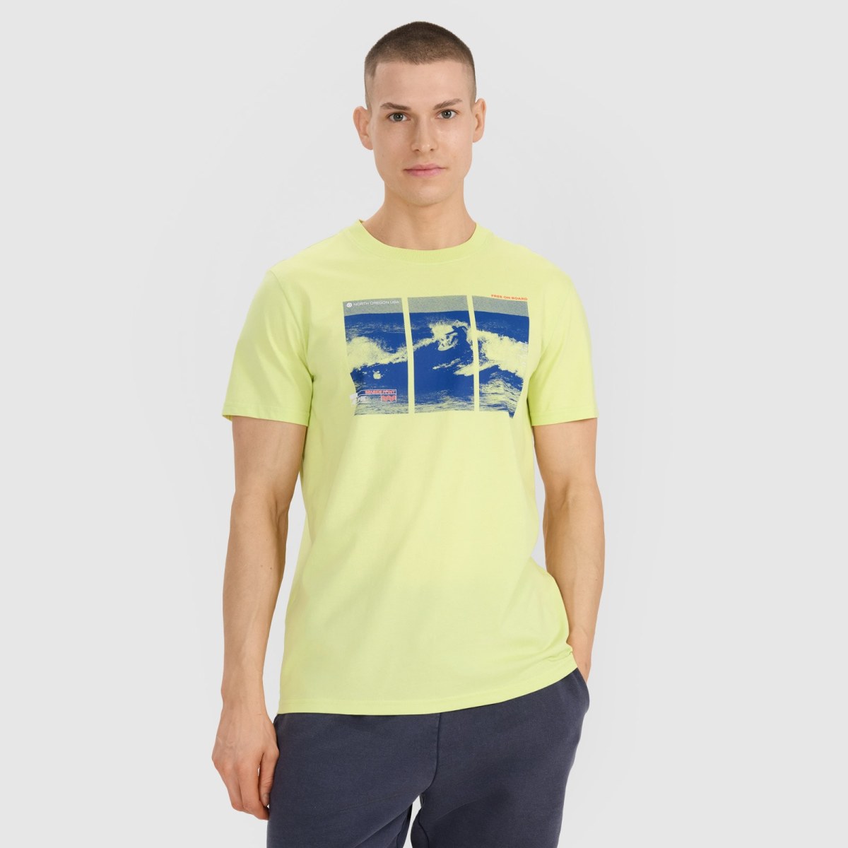 T-shirt regular s potlačou pánsky - zelený · záber 3